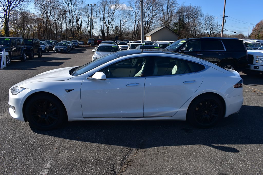2020 Tesla Model S Image 6