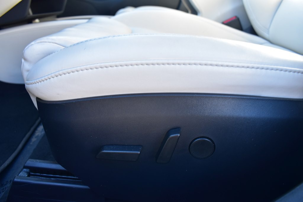 2020 Tesla Model S Image 12