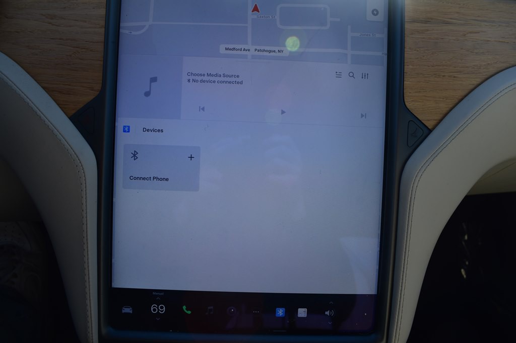 2020 Tesla Model S Image 15