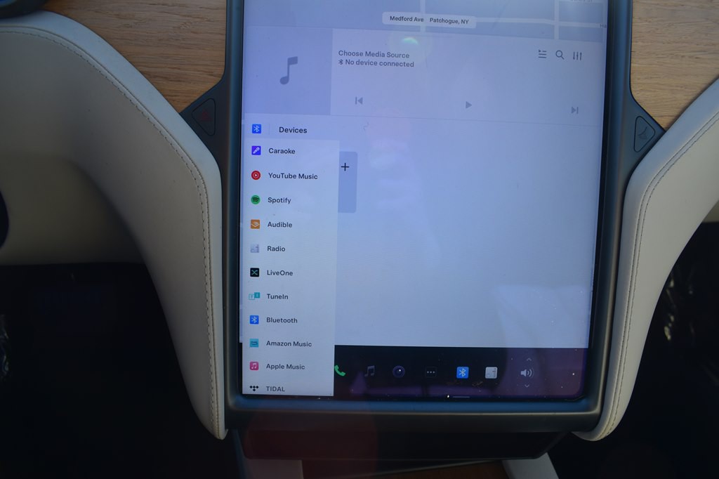 2020 Tesla Model S Image 16