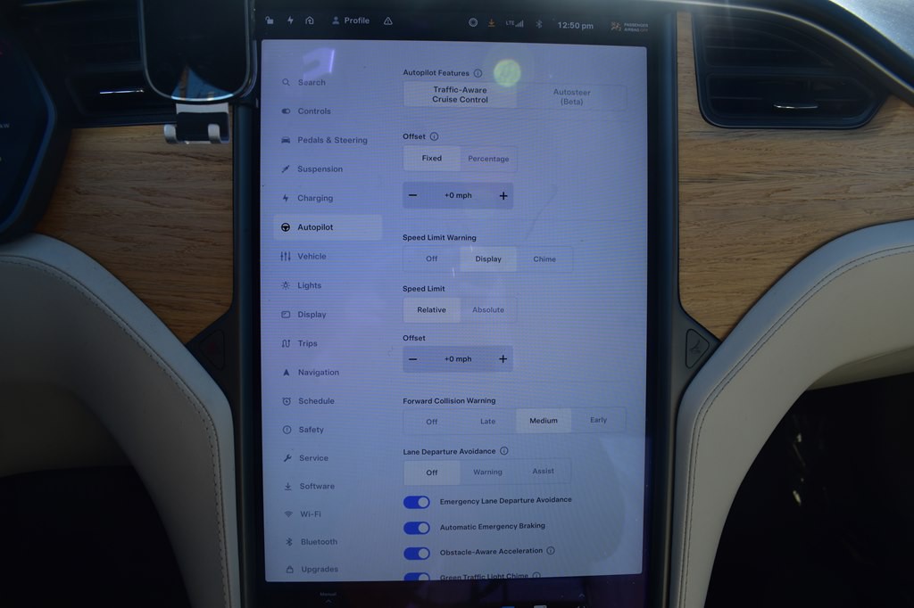 2020 Tesla Model S Image 17