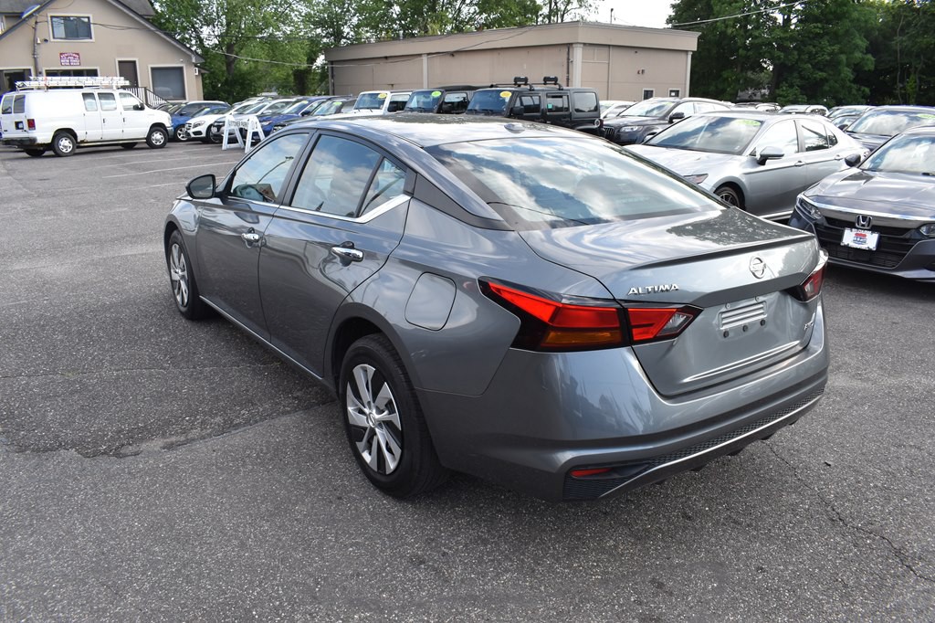 2020 Nissan Altima Image 6