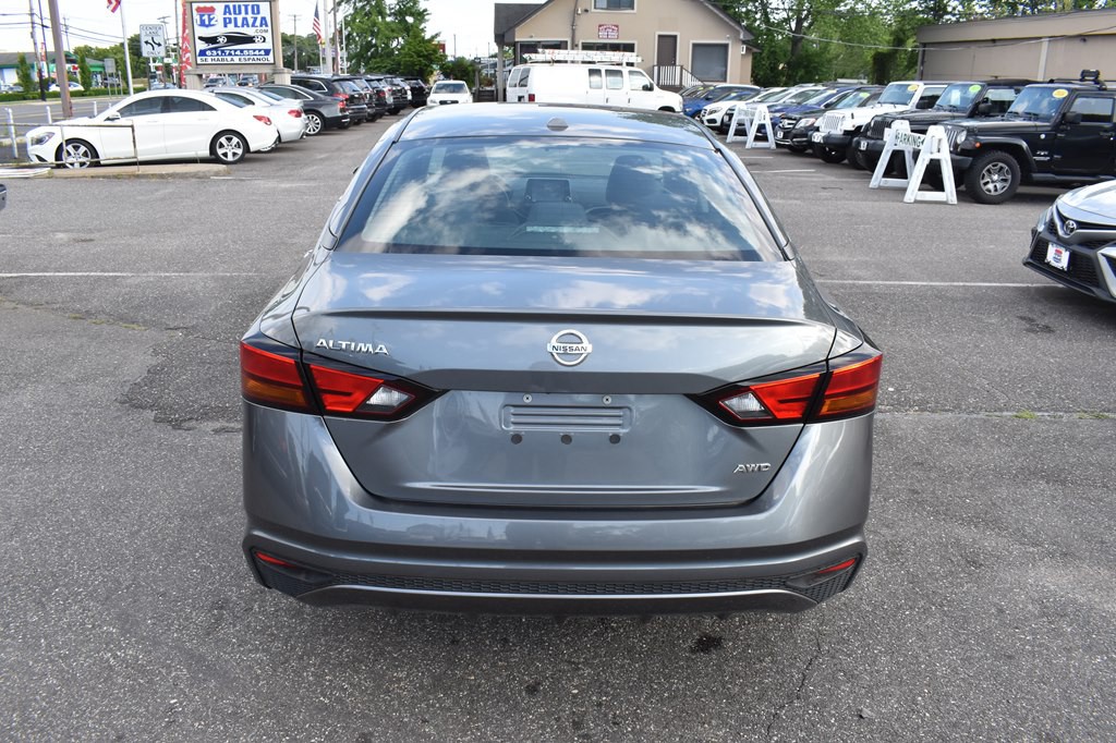 2020 Nissan Altima Image 7