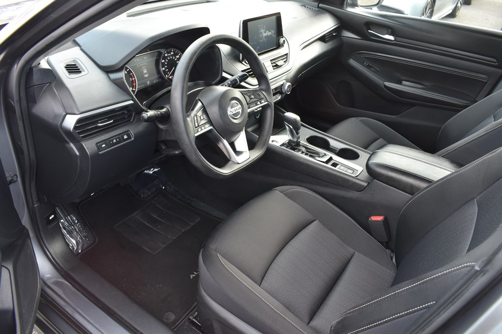 2020 Nissan Altima Image 14