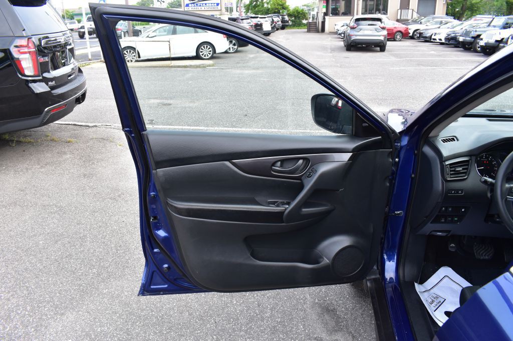 2019 Nissan Rogue Image 8