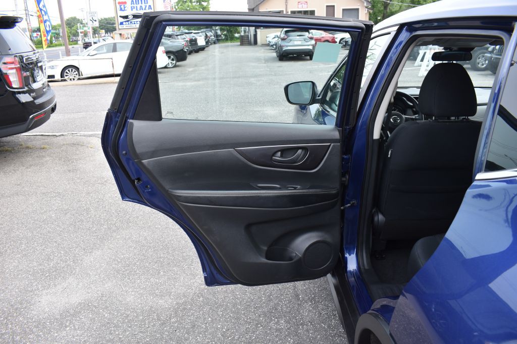 2019 Nissan Rogue Image 9