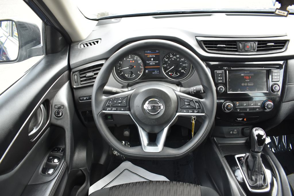 2019 Nissan Rogue Image 17