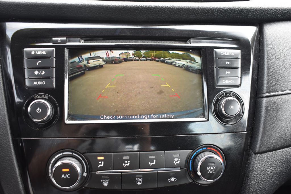 2019 Nissan Rogue Image 21
