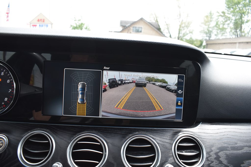 2017 Mercedes-Benz E-Class Image 18