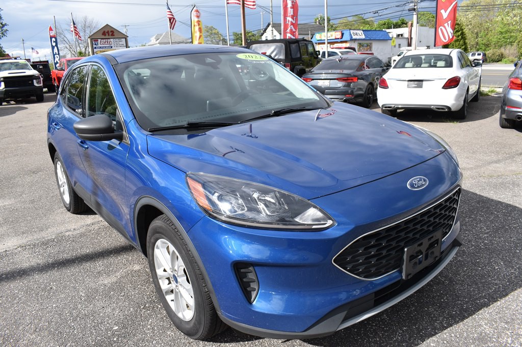 2022 Ford Escape Image 1
