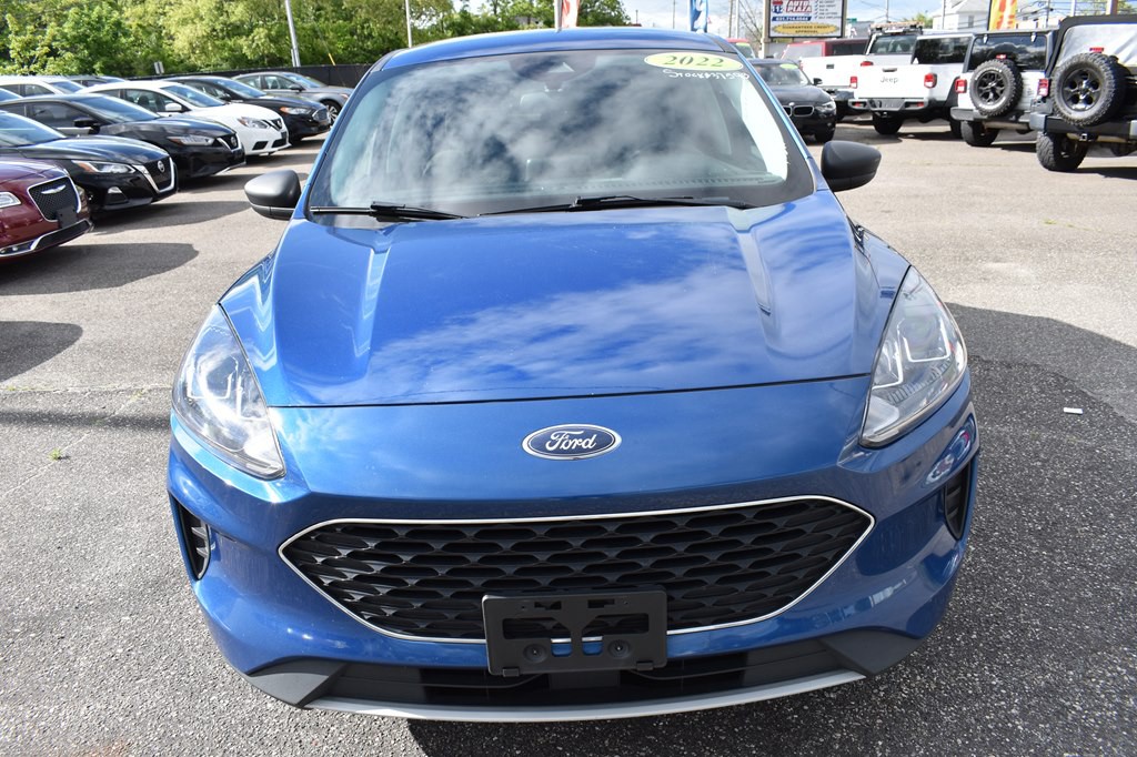 2022 Ford Escape Image 2