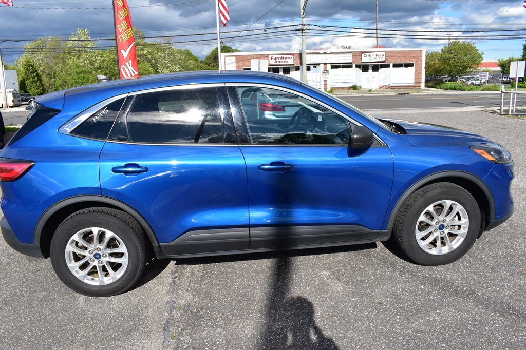 2022 Ford Escape Image 9