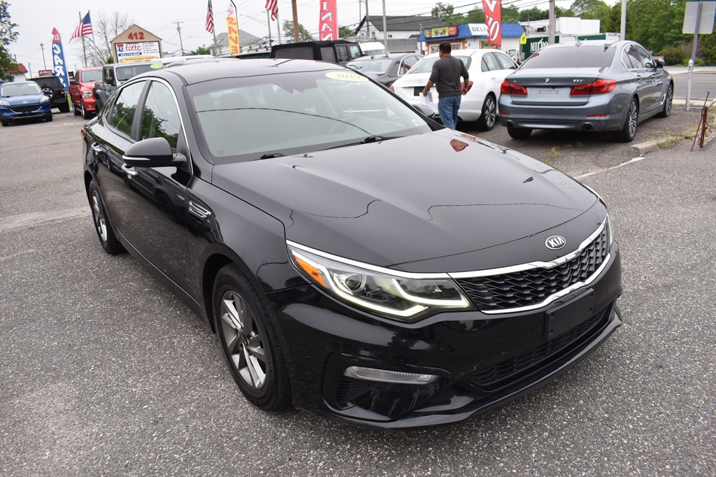 2019 Kia Optima Image 1