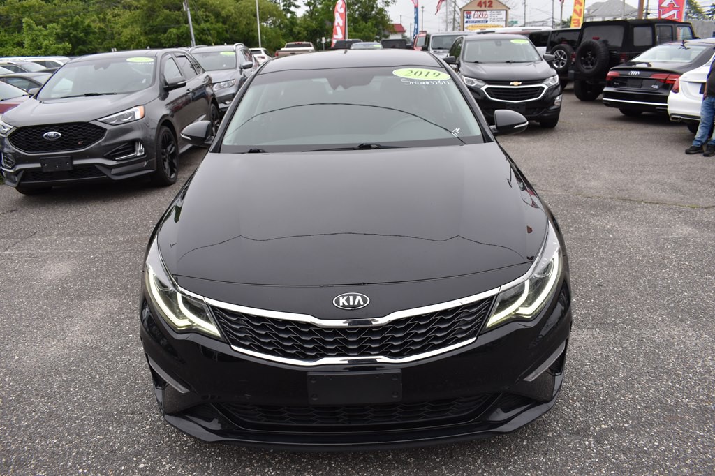 2019 Kia Optima Image 2