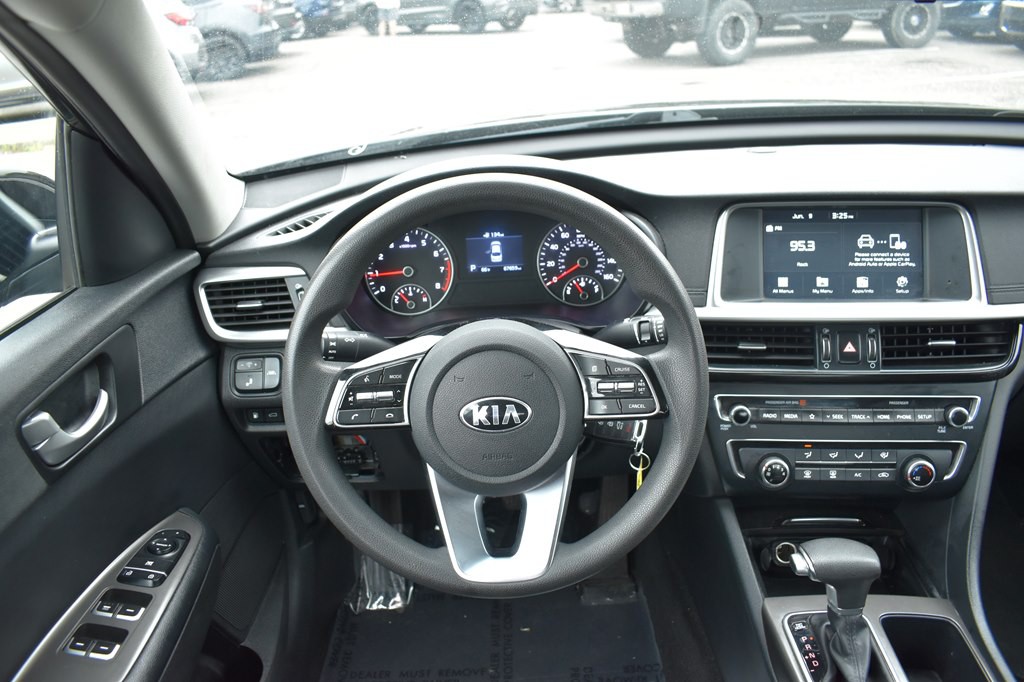 2019 Kia Optima Image 18