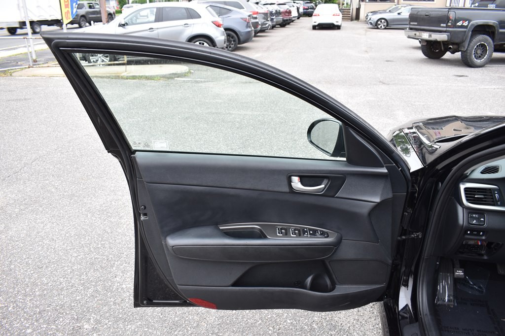 2019 Kia Optima Image 21