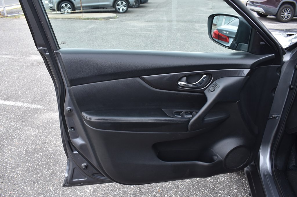 2020 Nissan Rogue Image 11