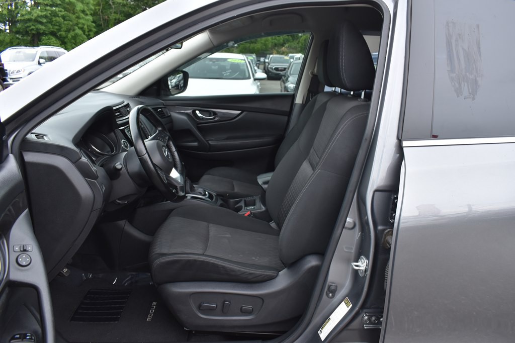 2020 Nissan Rogue Image 12
