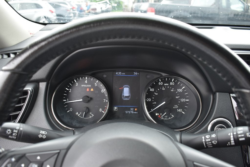 2020 Nissan Rogue Image 15