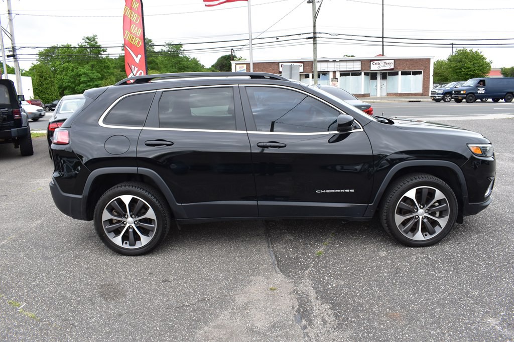 2022 Jeep Cherokee Image 9