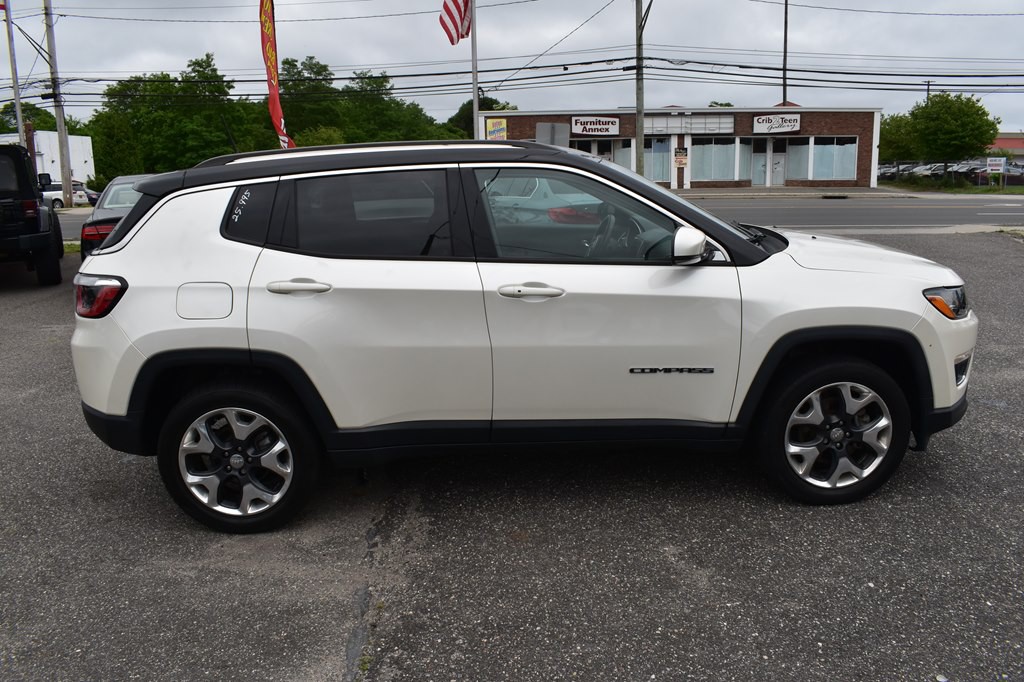 2019 Jeep Compass Image 9