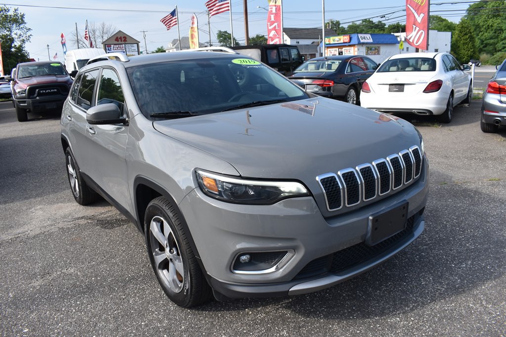 2019 Jeep Cherokee Image 1