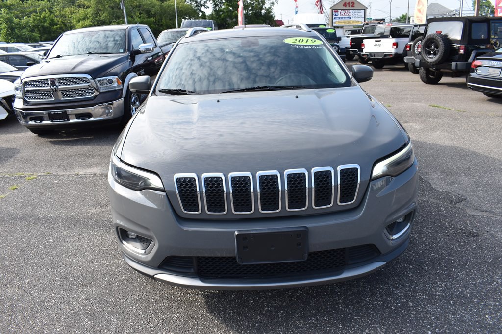 2019 Jeep Cherokee Image 2