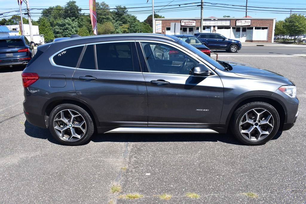 2016 BMW X1 Image 9