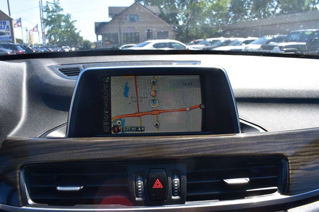 2016 BMW X1 Image 16