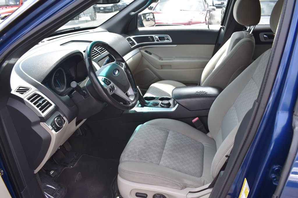 2012 Ford Explorer Image 10