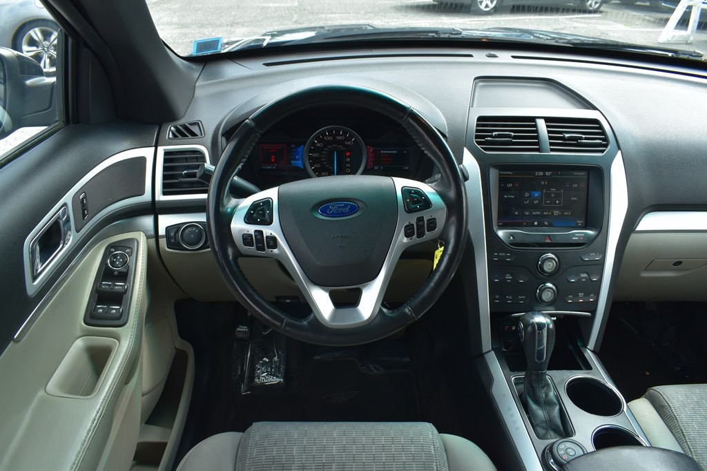 2012 Ford Explorer Image 21