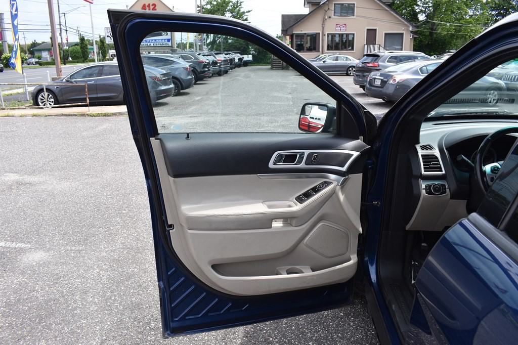 2012 Ford Explorer Image 24