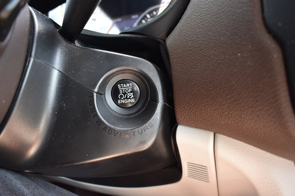 2016 Jeep Renegade Image 16