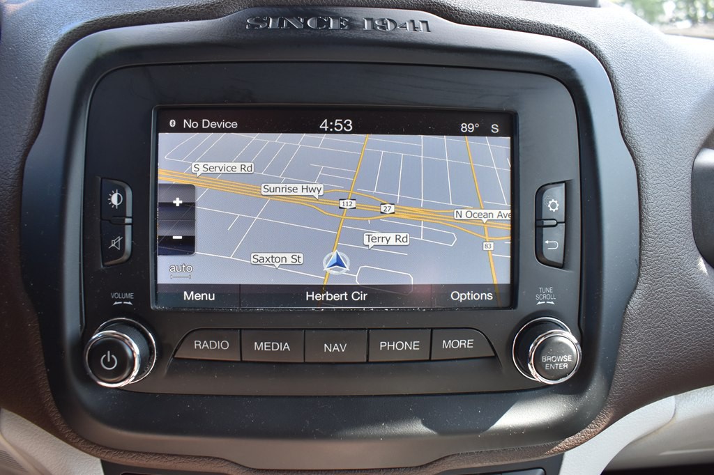 2016 Jeep Renegade Image 18