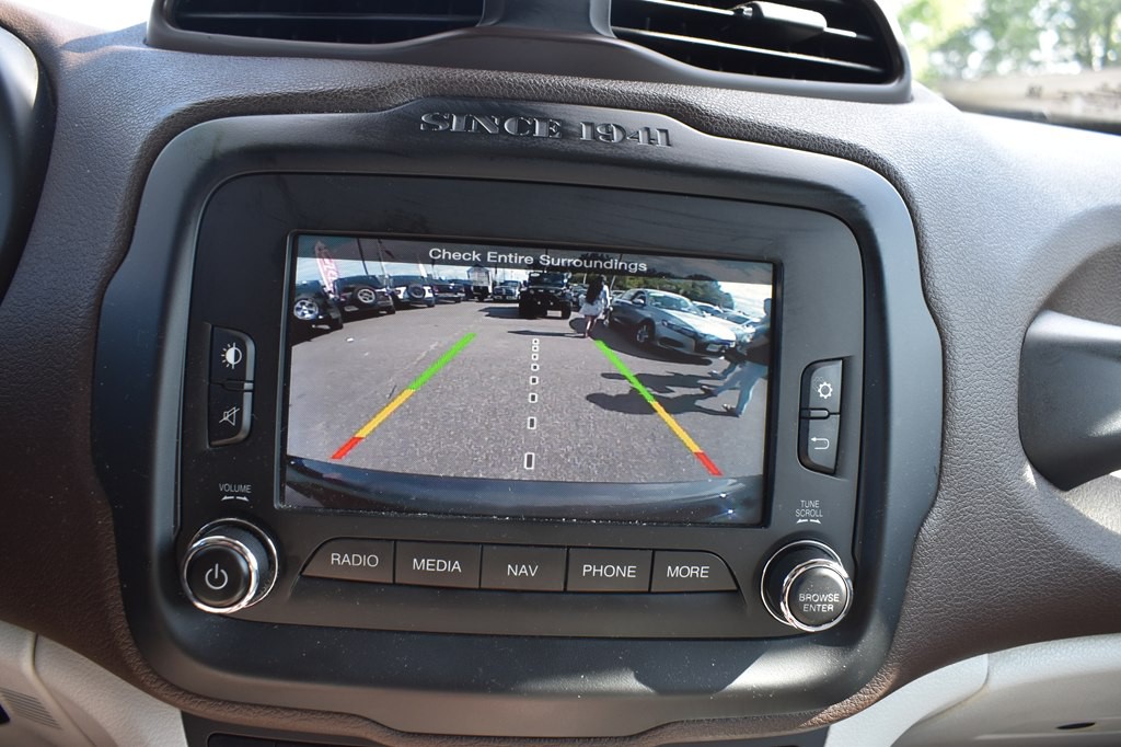 2016 Jeep Renegade Image 19