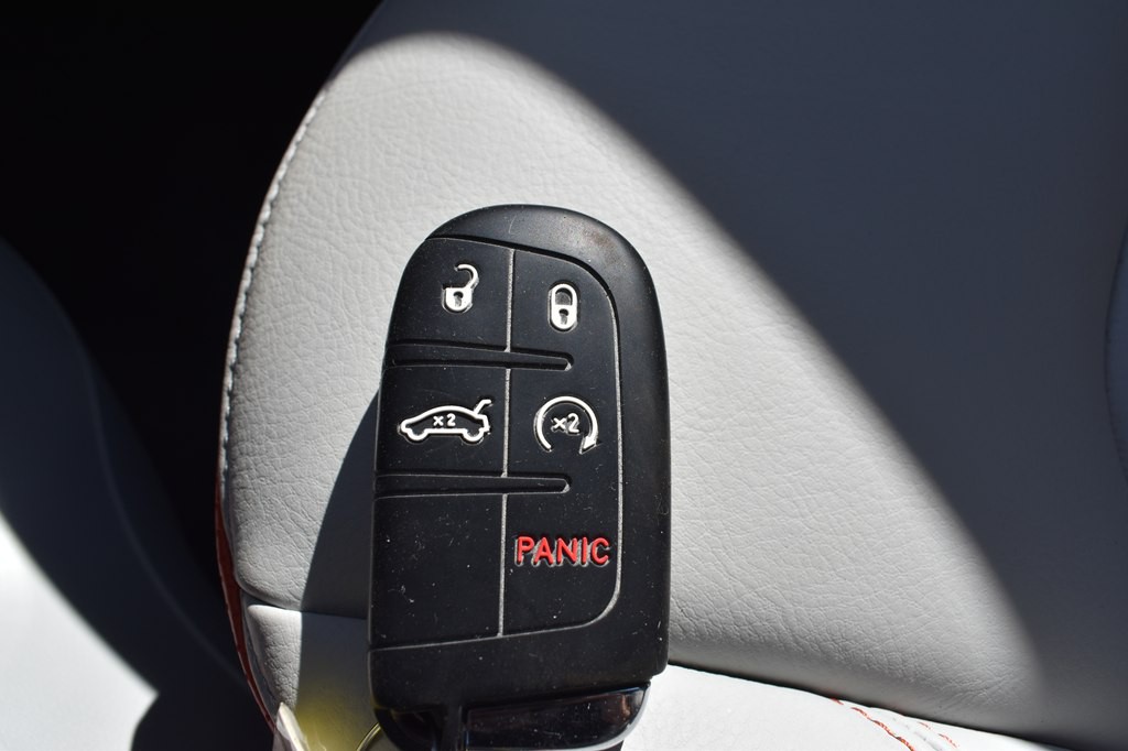 2016 Jeep Renegade Image 20
