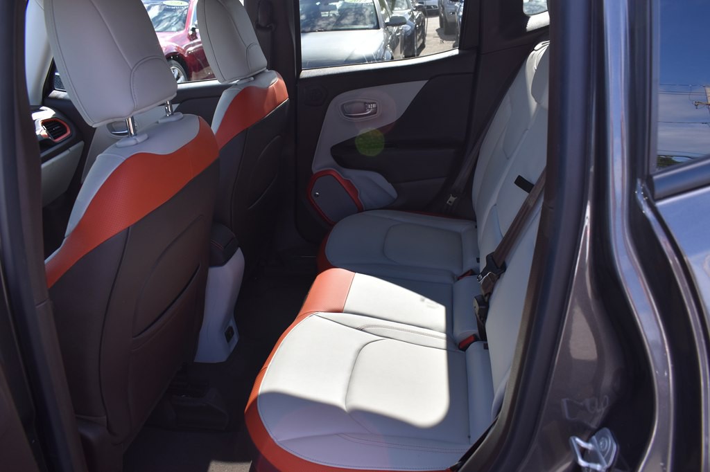 2016 Jeep Renegade Image 21