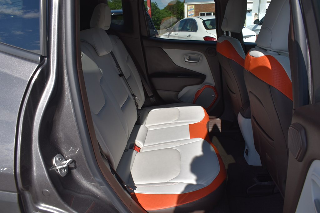 2016 Jeep Renegade Image 23