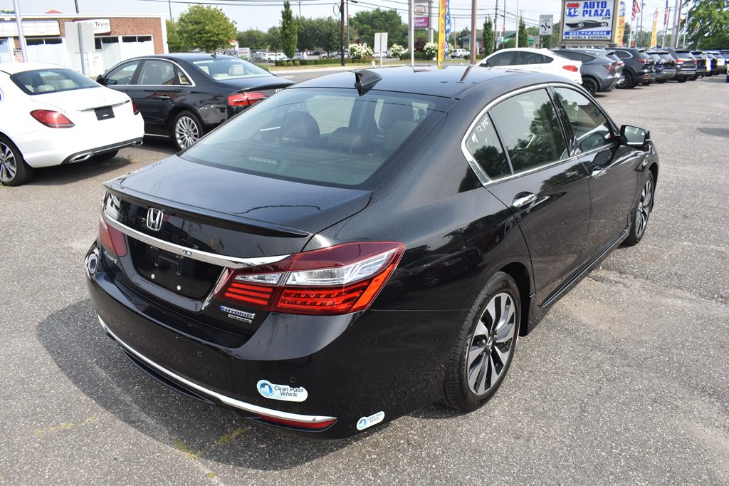 2017 Honda Accord Image 8