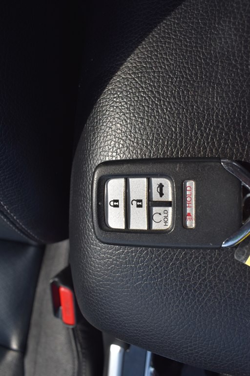 2017 Honda Accord Image 16