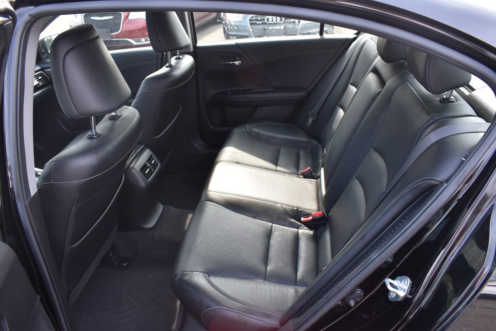 2017 Honda Accord Image 20