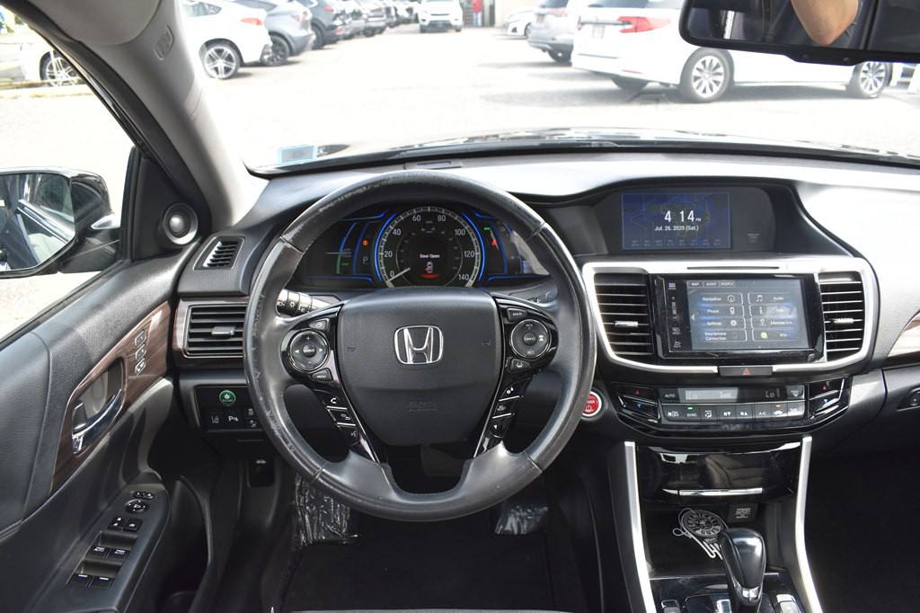 2017 Honda Accord Image 23