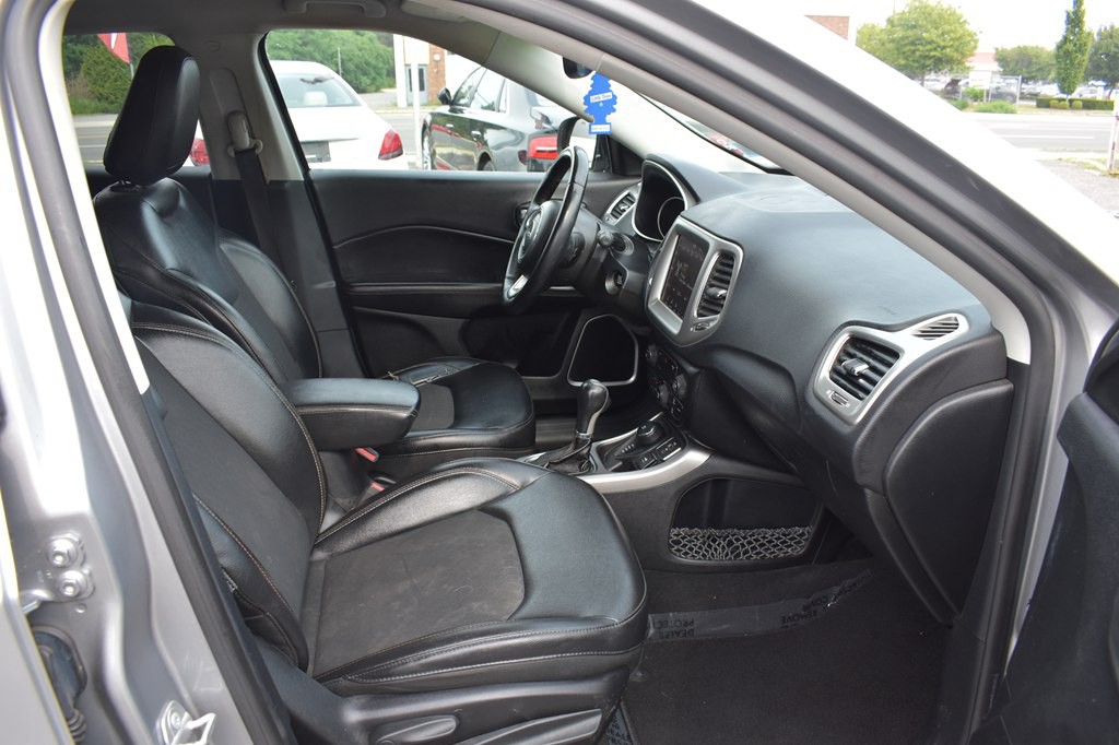 2018 Jeep Compass Image 20