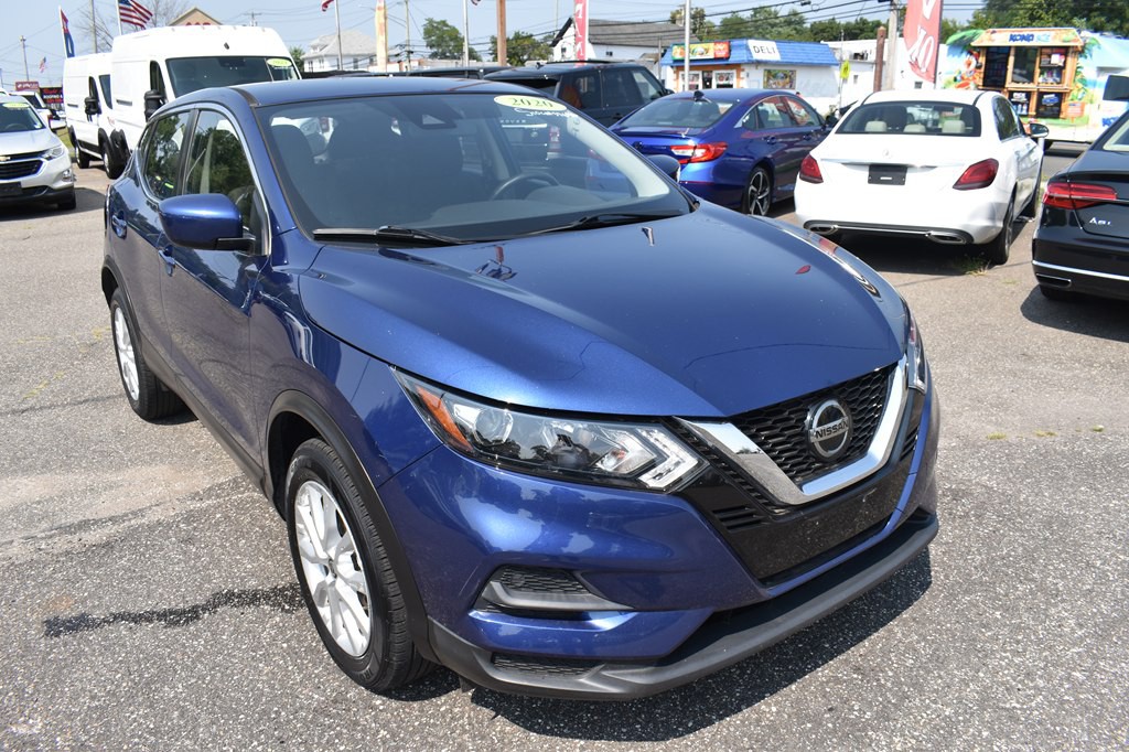 2020 Nissan Rogue Image 1