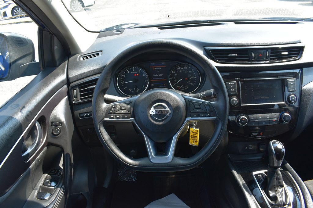 2020 Nissan Rogue Image 18
