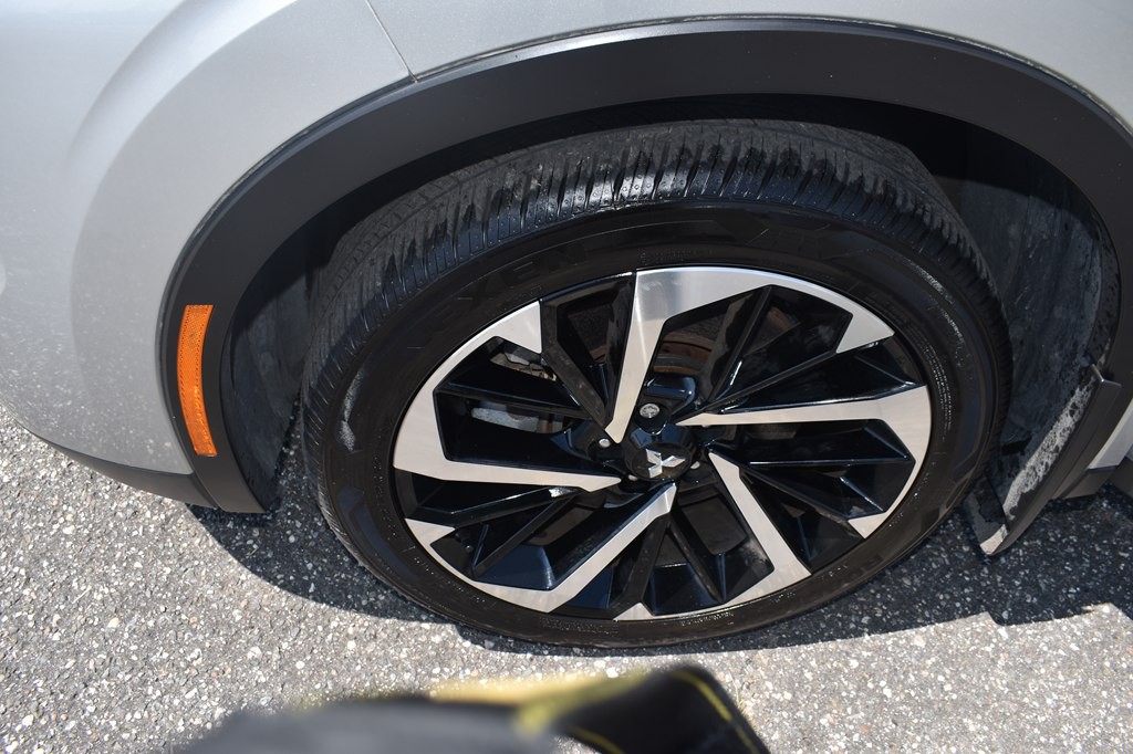 2023 Mitsubishi Outlander Image 14
