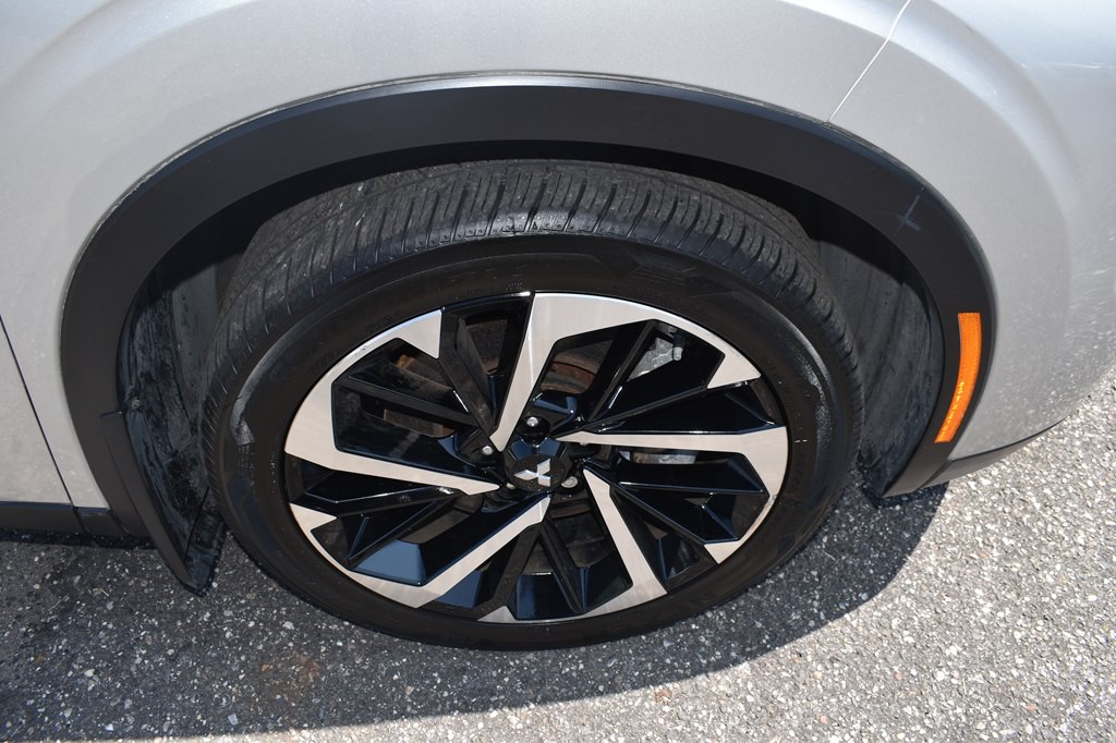 2023 Mitsubishi Outlander Image 17