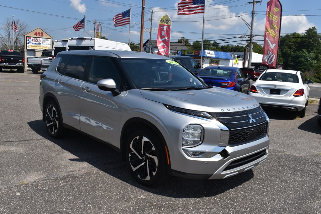 2023 Mitsubishi Outlander Image 20