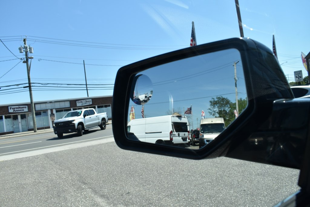 2019 Chevrolet Suburban Image 13