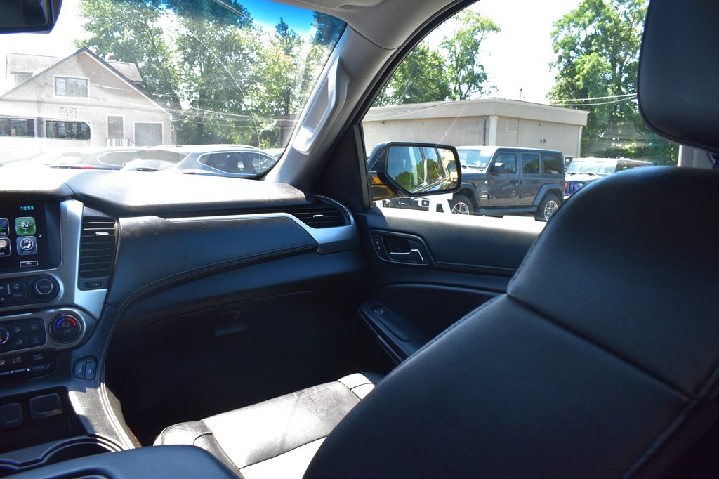 2019 Chevrolet Suburban Image 25